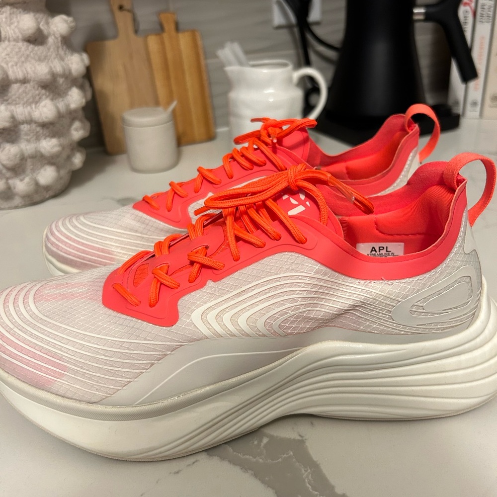 APL Streamline Pristine in Impulse Red / White